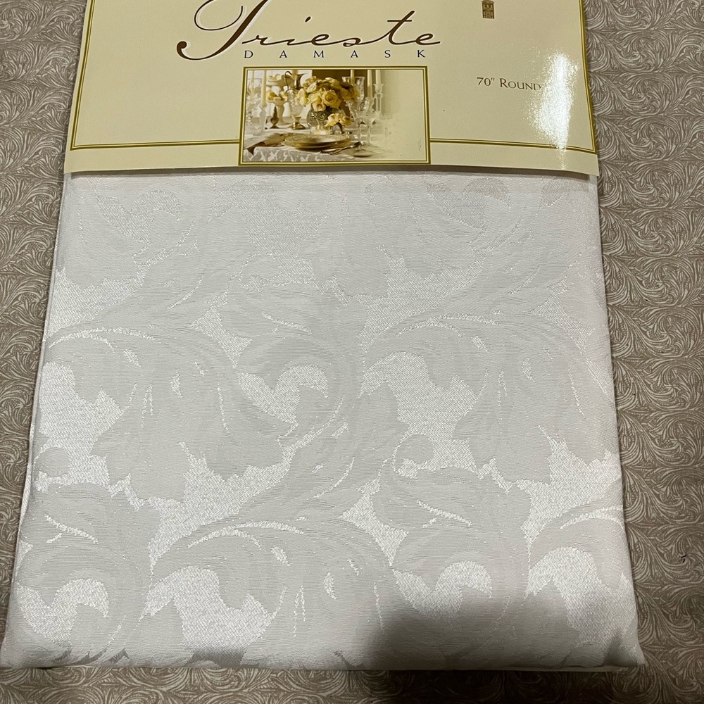 Round Damask White Tablecloth 70”